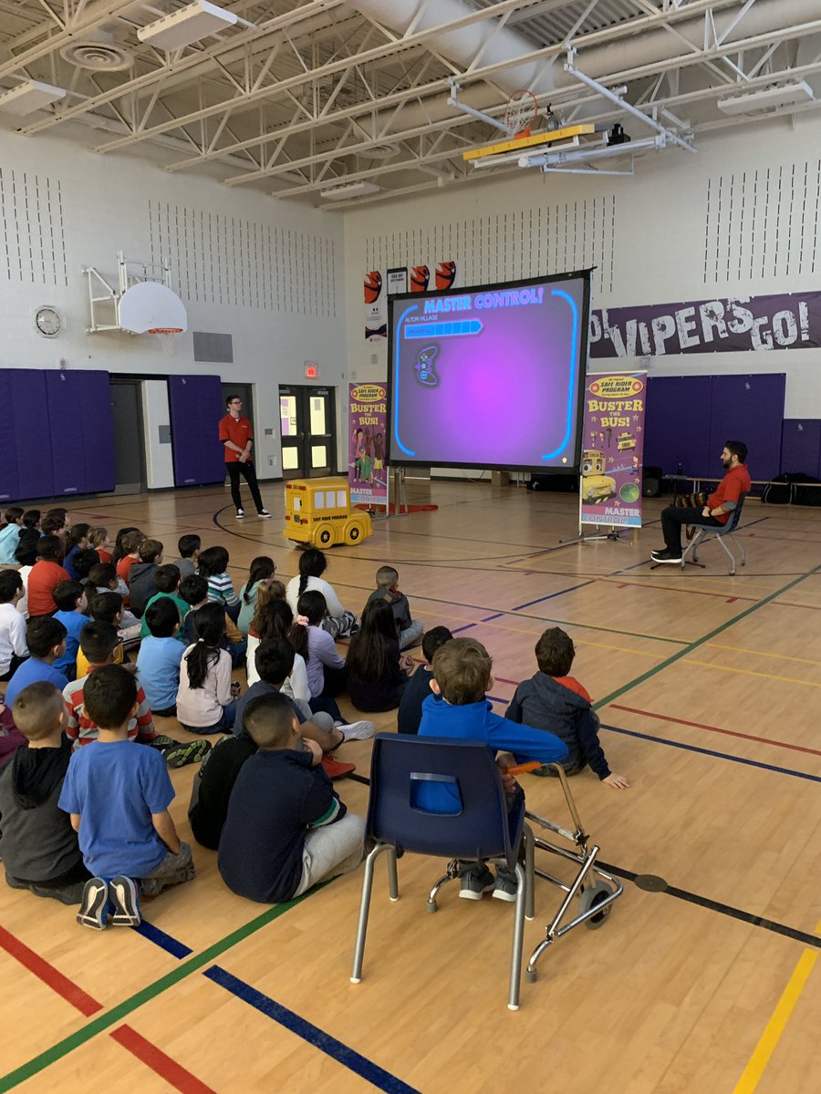 TeamSuperDennis's tweet image. Ask us about w bus safety presentation we saw this morning! 🚌 #msdennisavp #avpsrocks #twomuchfun #thirdistheword