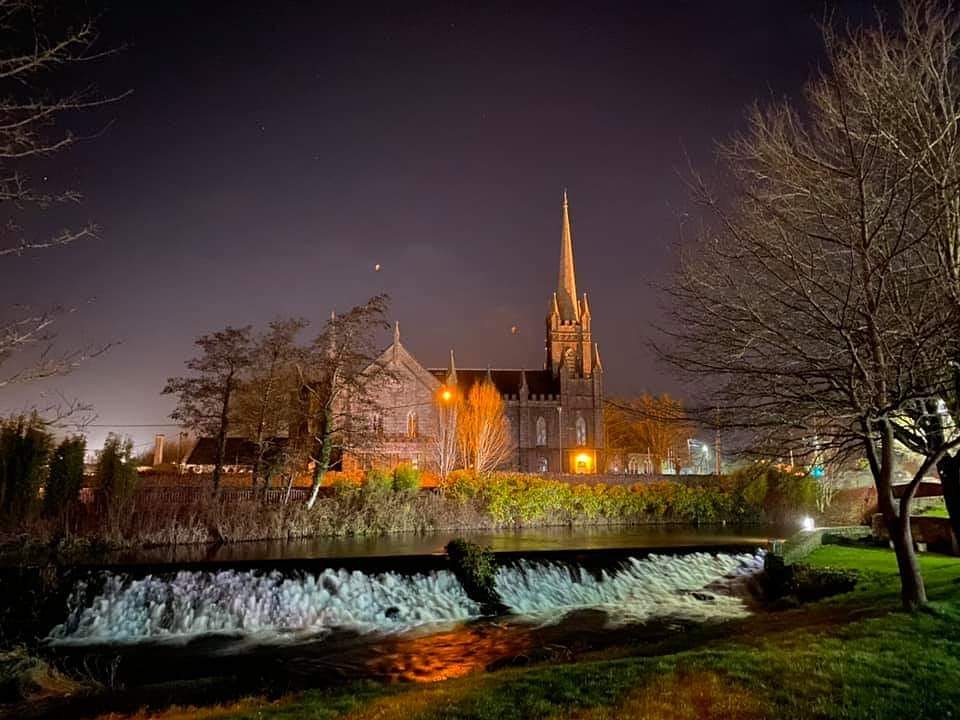A stunning picture of St. Brendan's Church, #Birr this evening by the very talented #RachelMcGarry!
#visitbirr #visitOffaly #Irelandsancienteast #discoverireland #exploreireland #church #wintersevening #photography #picoftheday #localphotographer #PicturePerfect