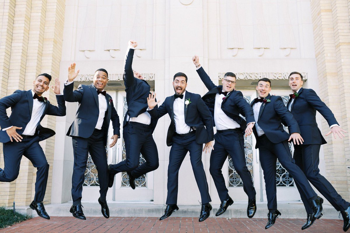 wayallday's tweet photo. 🤵🏾// #finaLEE https://t.co/6Y9hhuzn1T