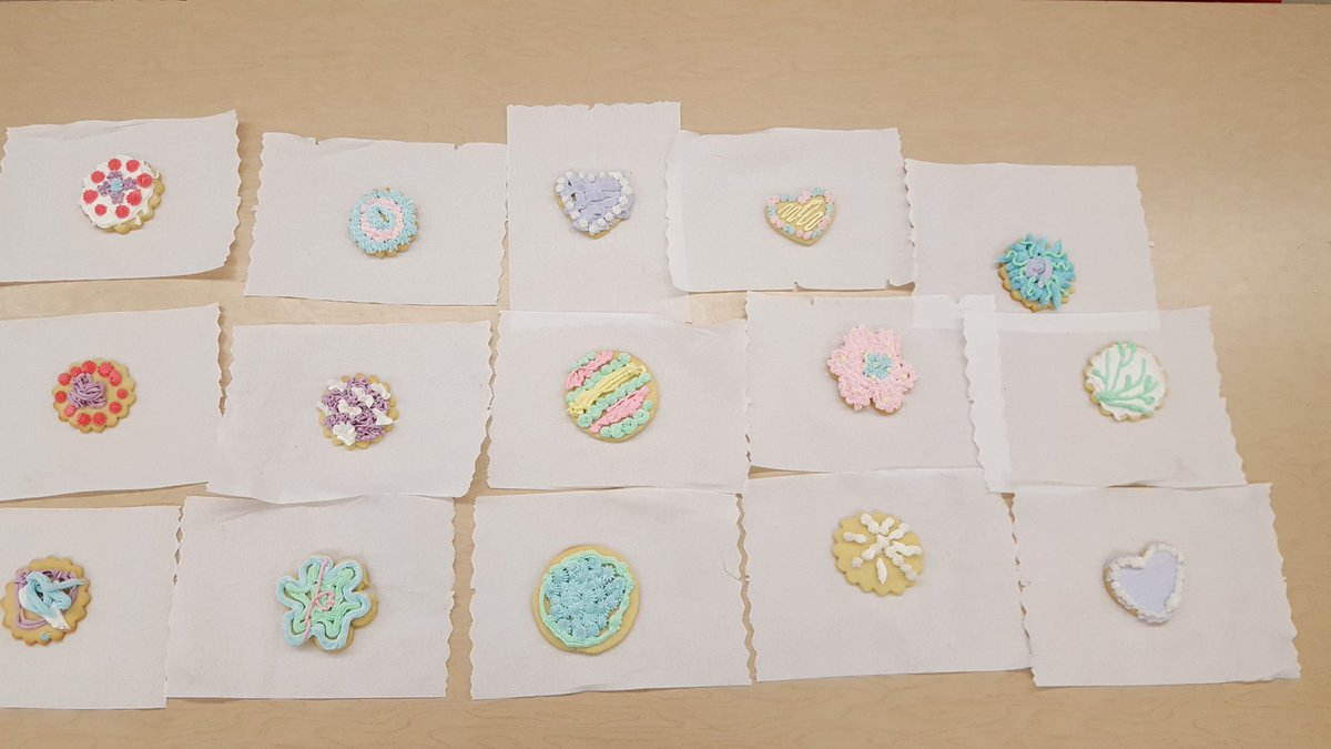 LagoshSandy's tweet photo. Baking Basics course has their first attempt at decorating techniques.  Awesome job! #goodhueschool https://t.co/e38hmLPMjZ