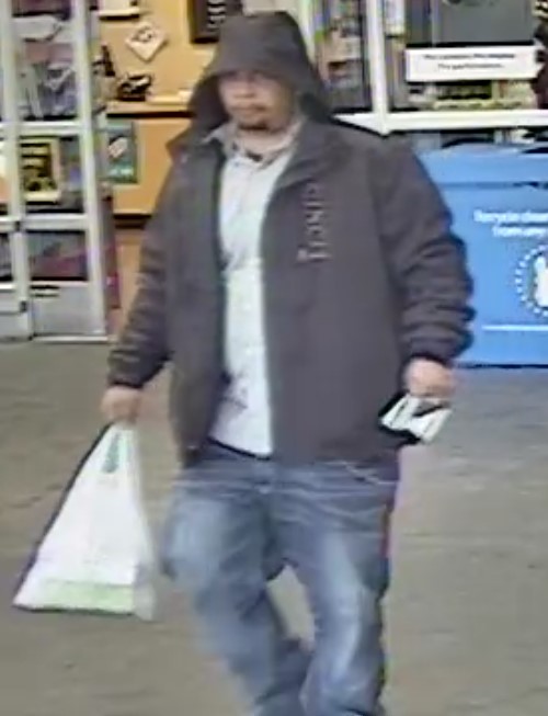 SheriffMesaColo's tweet photo. #HelpSolve Do you know who this is? This person is believed to have used a stolen credit card on 12/24/19 at approximately 10:00 am to purchase items totaling over $1,000.00 at the North Ave Walmart. Send tips to @mesacountycrime or call (970) 242-6707 reference case #19-42476 https://t.co/y49E95axNl