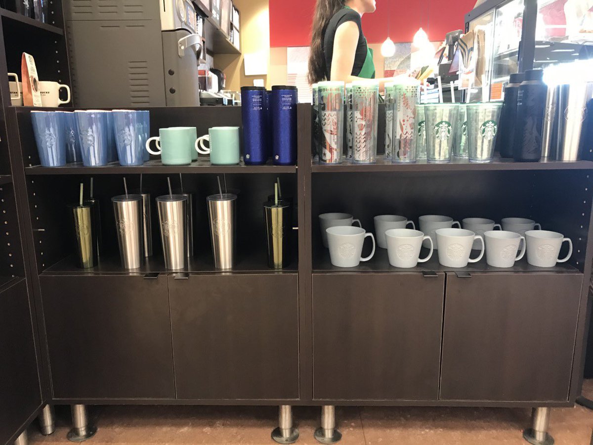 stephenL_47's tweet image. T2532 Starbucks Winter set! Fall in love with new merchandise and cozy up with a Smoked Butter Scotch latte!
@SavannahTavares @CP_Target