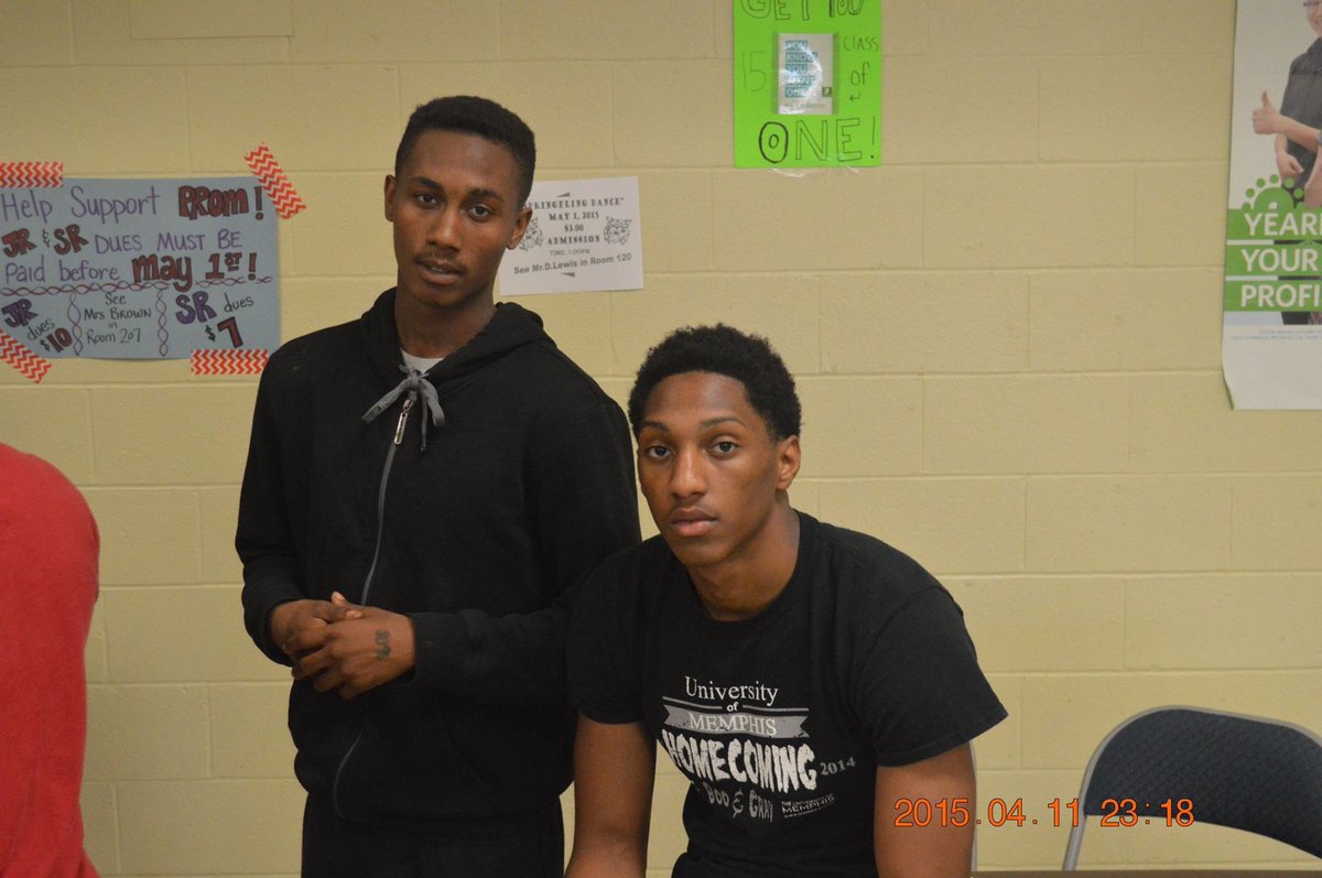 Darious_a's tweet photo. Rest In Peace brutha, I love ya Fam ππ½ππ―πΌπΎ #LLTAVO https://t.co/nnESdZPUcD