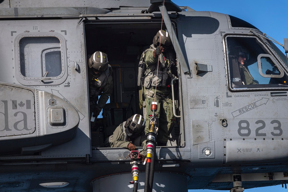 CJOC_COIC's tweet image. Operation REASSURANCE

Call Sign -  Kingfisher 

#HMCSHALIFAX’s embarked CH-148 Cyclone Helicopter, call sign Kingfisher, conducts in flight refuelling, during #OpREASSURANCE, in the Mediterranean Sea, on January 06, 2020. 

Photo by: Corporal Braden Trudeau