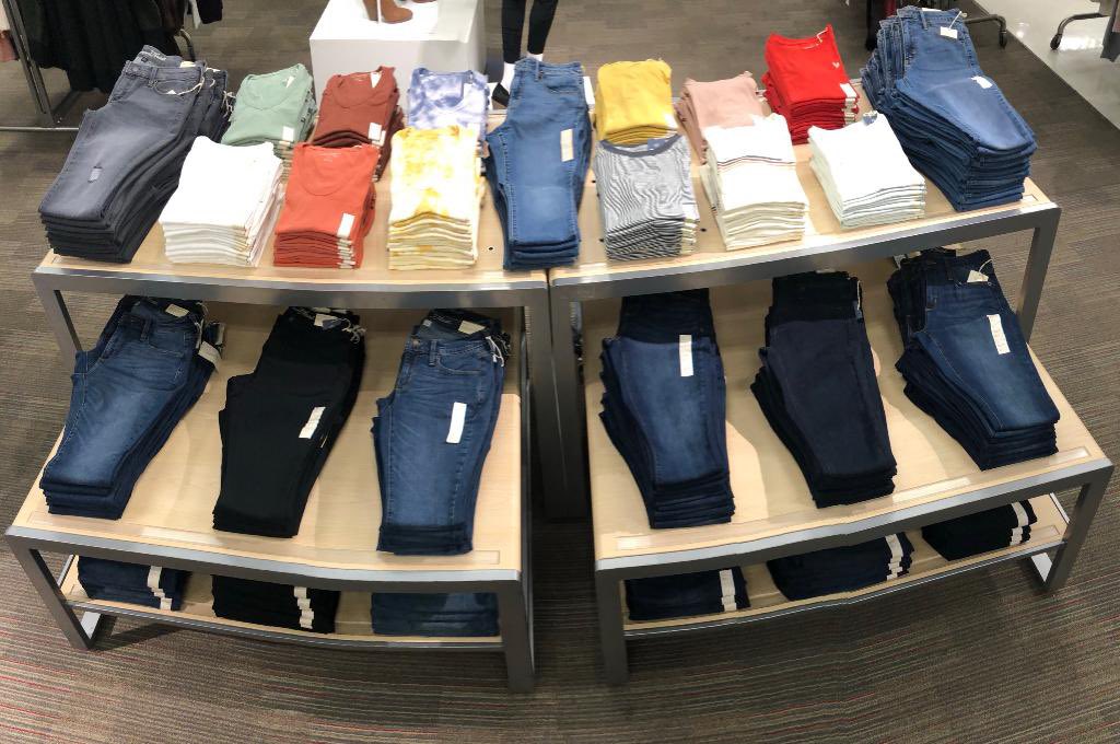 SavannahTavares's tweet image. T2532 has Universal Threads just for you! 👚👖🎯#Standards #T2532 #Target #Denim #Tees @CP_Target @Puneet_Math @Djoumbarry