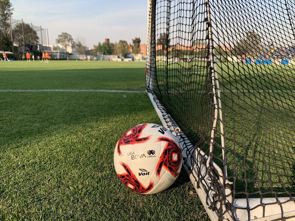 11cracksMX's tweet photo. De ocho partidos que se jugaron en la fecha 1 de la @LigaBBVAFemenil, en seis de ellos el equipo ganador anotó 3 goles.

26 goles en total, ¡vaya arranque! 🤩

#VamosPorEllas https://t.co/ntu3HJmtCS