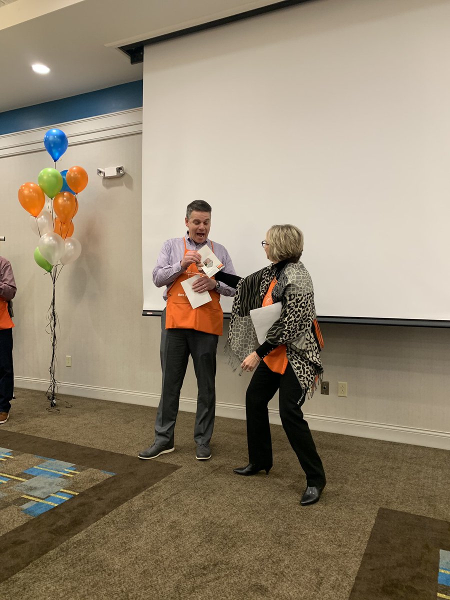 HDHaar10's tweet photo. #AllTheFacesOf @bobsaniga with a well deserved #PlatinumAward #AlwaysLeadingByExample #surprise @kathyraglin840 @WinsorKathryn @troyer_paige @HouleHeather @nate_knowles @JanaVugteveen @mjzizak @Mdross66 @kimwiechert @axt638 @Erin_K_Watson @RLEVASSEUR_HD https://t.co/ukthgUkIxO
