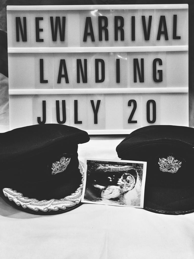 Vanillapilotlhr's tweet photo. @mmsBA and I are set for an exciting year. What a start to the decade! Temporarily hanging up my uniform whilst I brew this little baby. 
#crewcoordination  ❤👨🏻‍✈️👩🏻‍✈️ https://t.co/eT6R7OBQrX
