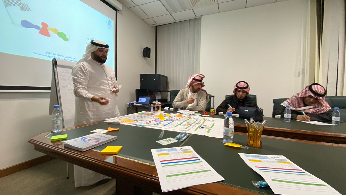 Tahani_albu's tweet photo. كان يوم جدااا جميييل في المطار 
ورشة عمل لعبة وظفني لأول مرة بتبوك من تقديم المدرب المبدع /إيهاب مرشد 
صراحة طلع عن جو كل الدورات التقليدية ووصل المعلومة بطريقة لعبة ممتعة 😍

أنص�� كل من تتاح له فرصة يحضر هذه اللعبة تفيد في السيرة الذاتية ومقابلات الوظيفة وغيرها من المهارات. 👌🏻 https://t.co/LxucutlyIT