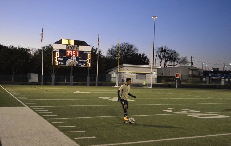 LSOCsoccer's tweet photo. Game day! The lions take on @lifemustangs in our annual @lifeschools derby! Let’s go!! 

📍Life Waxhachie High School
⏱ 8:00pm
⚽️🦁vs🐴⚽️

@SLThrush @bphil44 @Life_Lions #lifeleader https://t.co/RXs09a89tv