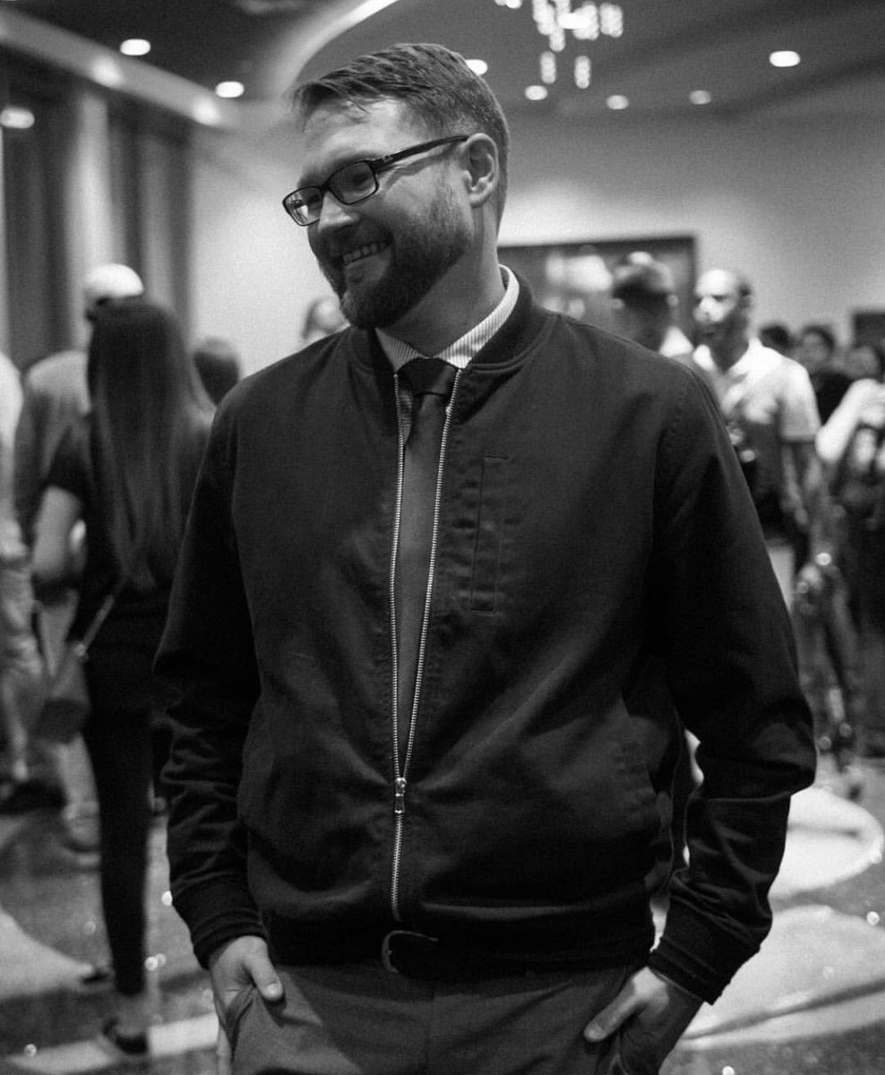RIVETING_ENT's tweet photo. FEATURED DIRECTOR: @DanielCzerni has been working with #rivetingent for almost a decade starting from a $5k video with @SnowThaProduct to working up alongside artists @G_Eazy @MacMiller @chrisbrown & more. Daniel Cz also edits all his work. New π₯ visuals coming from Daniel soon! https://t.co/CpQatP6Py0