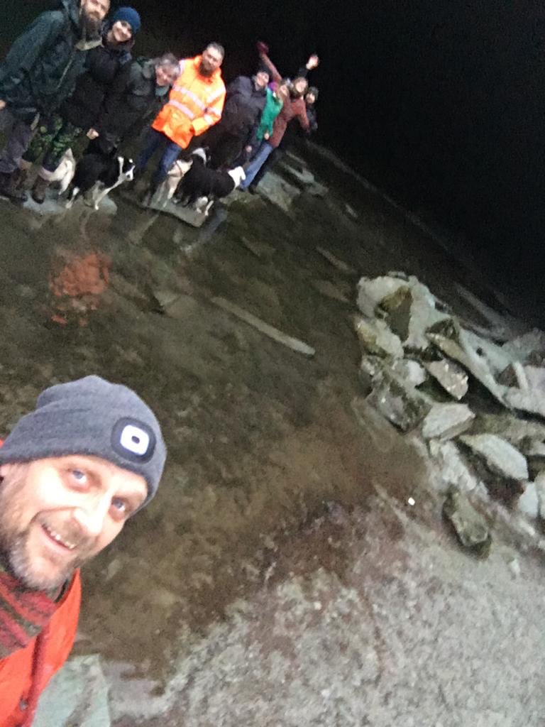 CherrydidiUK's tweet photo. Thx team DD, ace Xmas do. A Rydal dog walk followed by a truly scrumptious high tea. Only one fallen filly, a incline refusal &amp; a blurred photo finish. #acestaff #teamspirit #christmasparty #rydal #thankyou #zakthecolliedog @zakthecolliedog https://t.co/YHo3gBoMiG