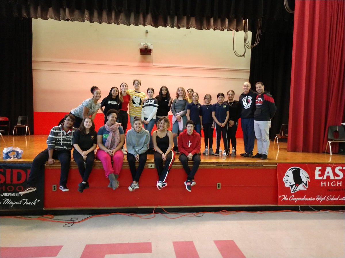 oliverStOwls's tweet photo. Partnering with @East_Side_High brings our community closer! Our students loved learning from ESHS Vocal Music &amp; Dance teachers&amp; students @NPSvoices #oliverPride https://t.co/XRRXND2ABI