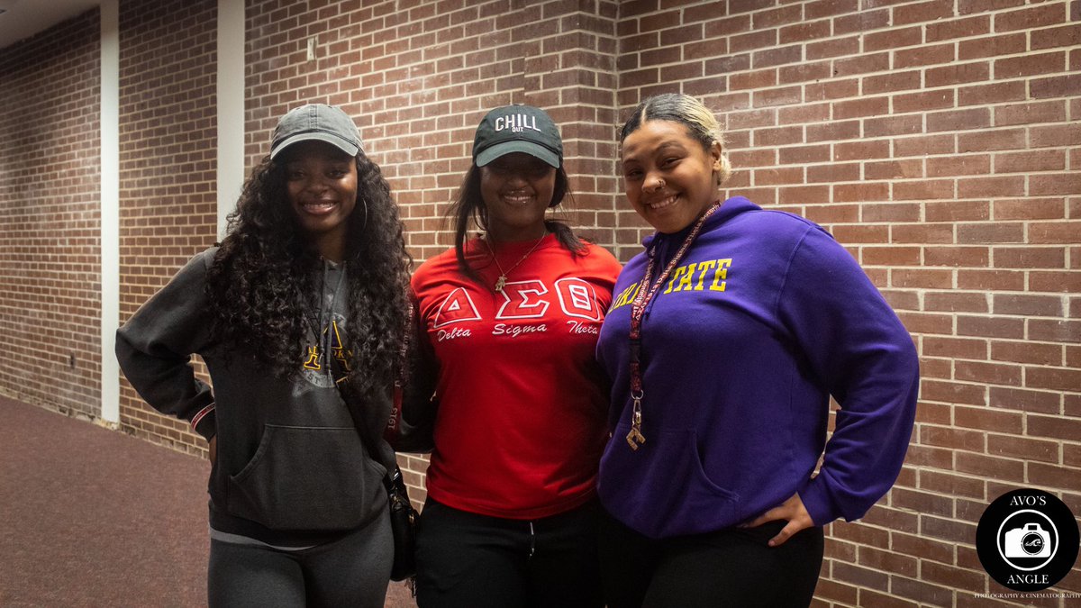 aveiansangle's tweet photo. Photo recap of @DeltaEpsilon49’s “Flag on a play! Red flags in a relationship.” https://t.co/zvqea9IDIL
