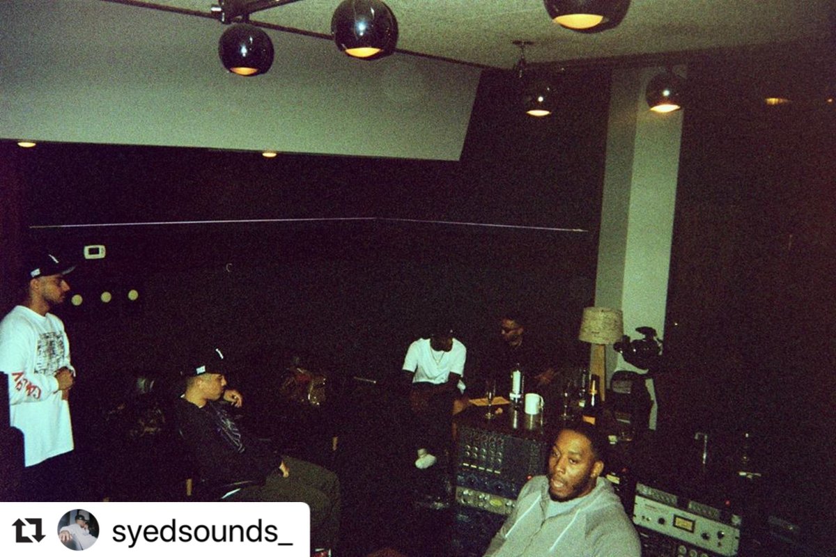 ClearLakeRecord's tweet photo. @syedsounds_ in the studio with the crew working on some heat 🔥
.
.
.
#audio #musicstudio #instamusic #CLStudio #ClearLake #recordingengineer #Mastering #indieartist #studiolife https://t.co/bVDtlQ1Qgk