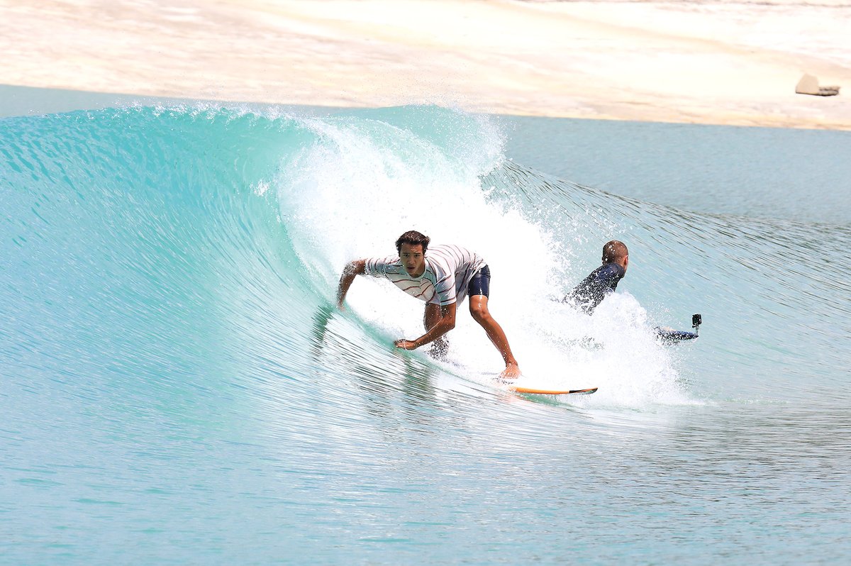 Surf_Lakes's tweet image. Jay Occhilupo hides from the sun in a perfect barrel during recent test days at the Surf Lakes R&amp;amp;D site. We are expecting a huge 2020! Stay tuned...

#surflakes #5waves #perfectbarrel #wavepool #wavemachine