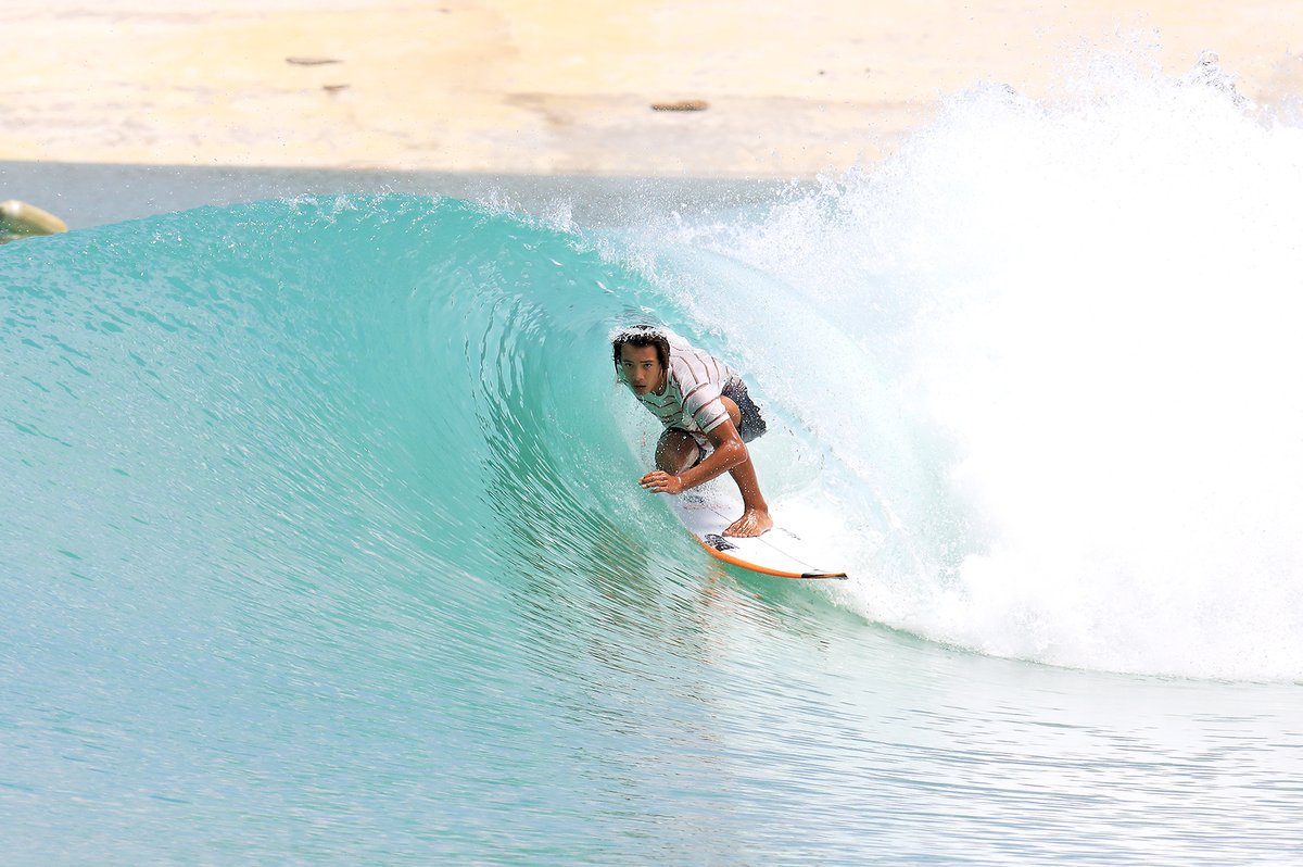Surf_Lakes's tweet image. Jay Occhilupo hides from the sun in a perfect barrel during recent test days at the Surf Lakes R&amp;amp;D site. We are expecting a huge 2020! Stay tuned...

#surflakes #5waves #perfectbarrel #wavepool #wavemachine