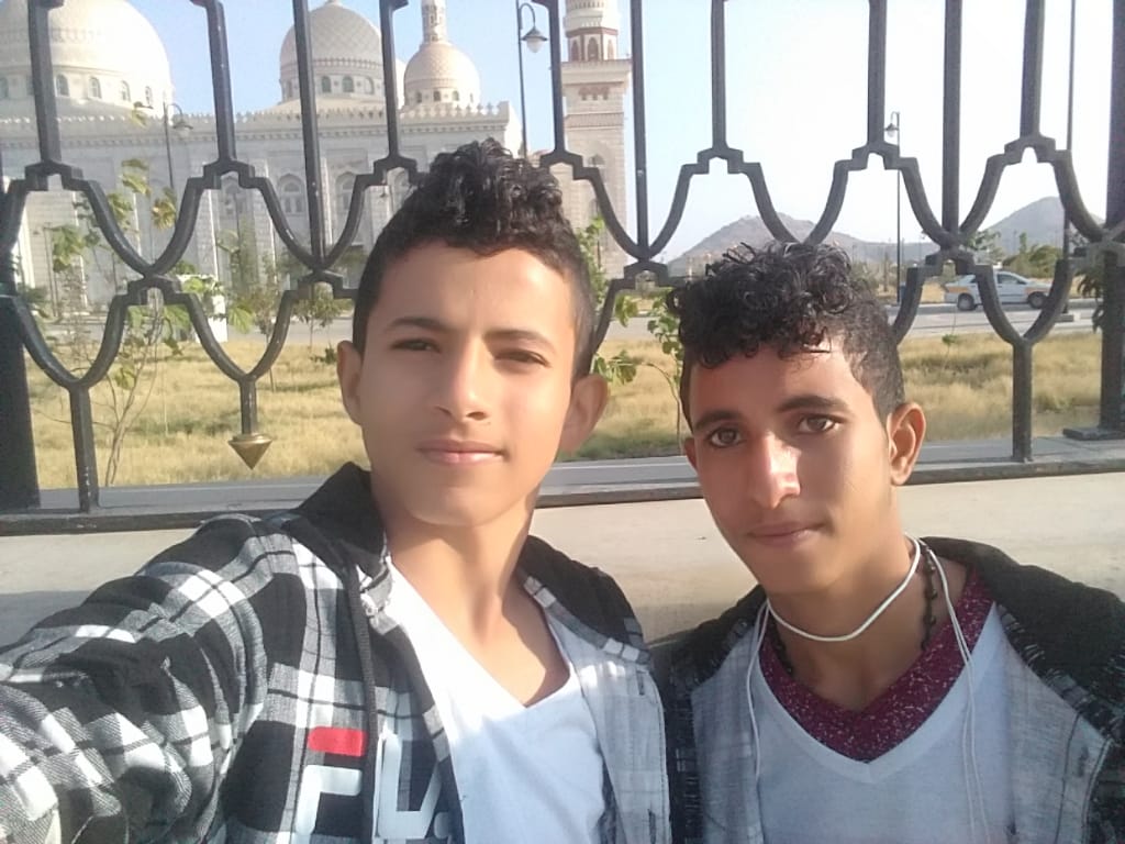 ramzy335's tweet photo. ✋🏻💜سأعشق # كبريائي..... # وثقتي.....ب # نفسي واجعلها ....منبعاً# 😌💜🍃 لقوتي¿~ هذا ليس غرور😏💜✌🏻ولكن هذه قاعدة من قواعدي # الشخصية✌🏻💜❤~ لتكون حياتي # اجمل😌✋🏻💜
✿•┈••ৡ✵🔥✵ৡ•┈•✿ https://t.co/ngGDyR6eO4