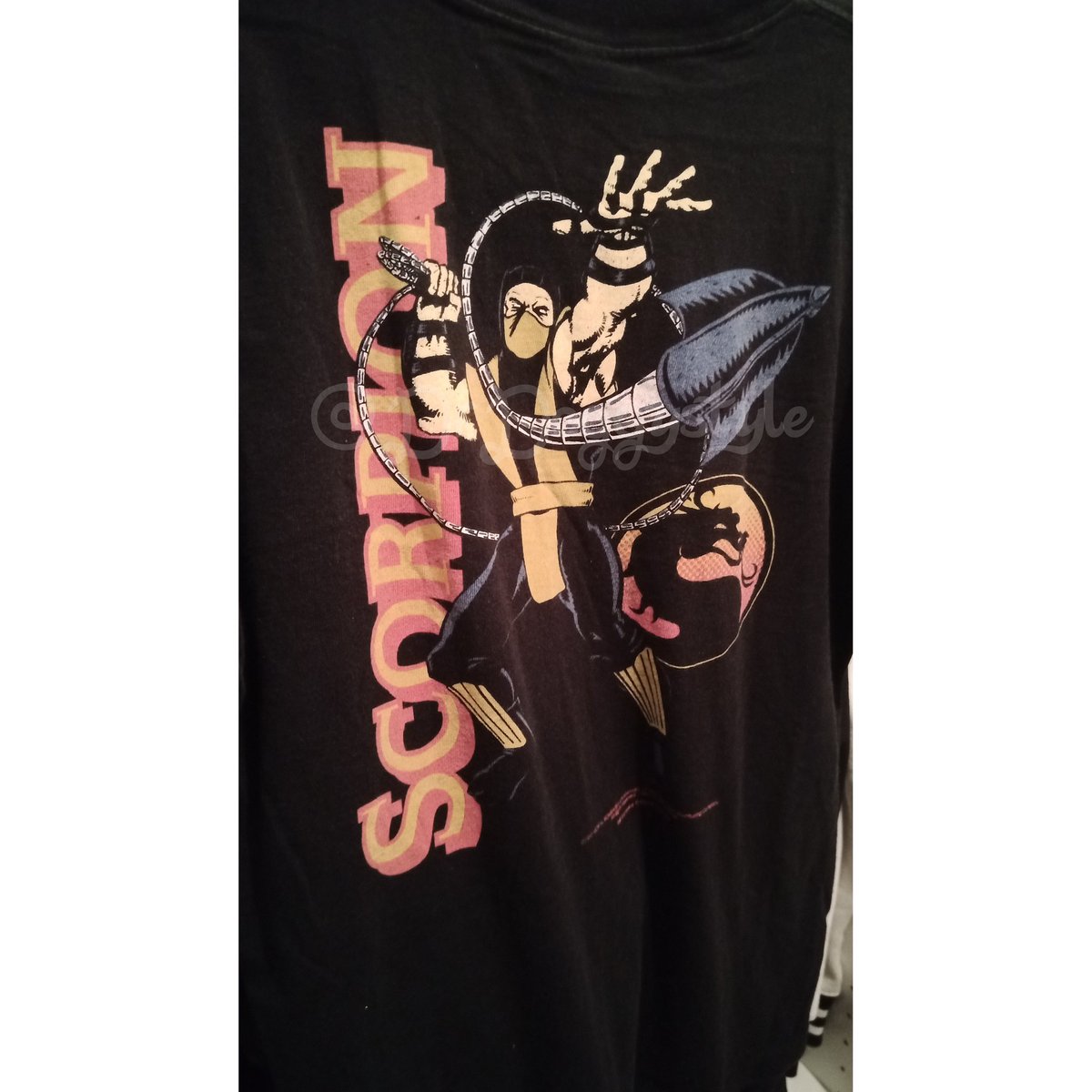 DrDoggystyle's tweet photo. Another #MortalKombat #tshirt I have in my #MK #Kollection

My other Scorpion tshirt 
Not for sale!

This is the print on the front and back 

#drdmkm #drdoggystyle #mkkollectors #mk #museum #tshirt #klassic #rare #vhtf #scorpion https://t.co/67mD3D8LrF