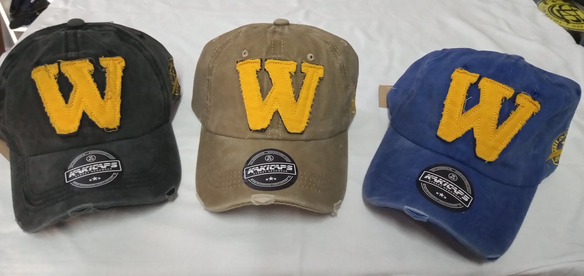 sapardook's tweet photo. Que onda gente? Estamos vendiendo este tipo de gorras en lujan a un precio accesible para ustedes. Si me ayudan con un retuit se lo agradecería muchísimo y cualquier cosa me pueden mandar al md. Gracias gente https://t.co/BYspwb8Tmt