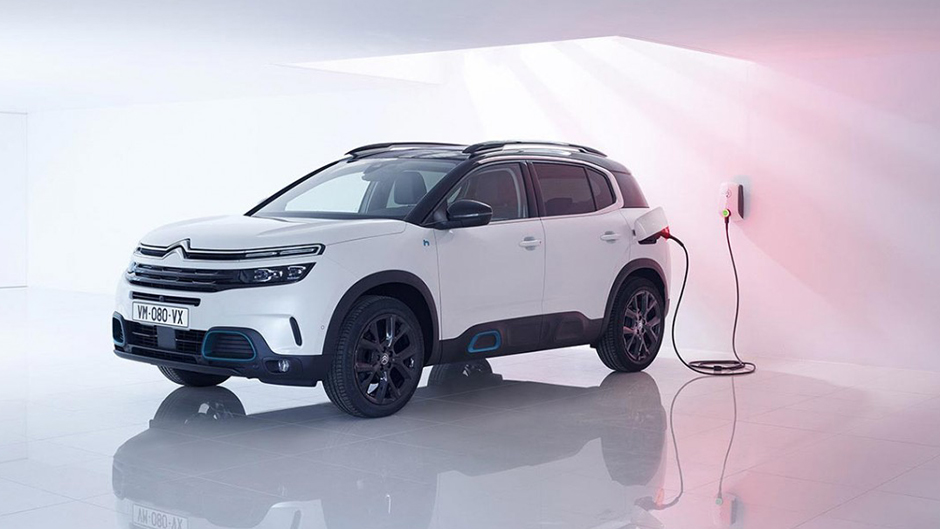 SouthernAutosM's tweet photo. CITROEN REVEALS C5 AIRCROSS HYBRID
#Citroen #Newcars 
https://t.co/IUgOcnfdk5 https://t.co/64GAMSZK8Y