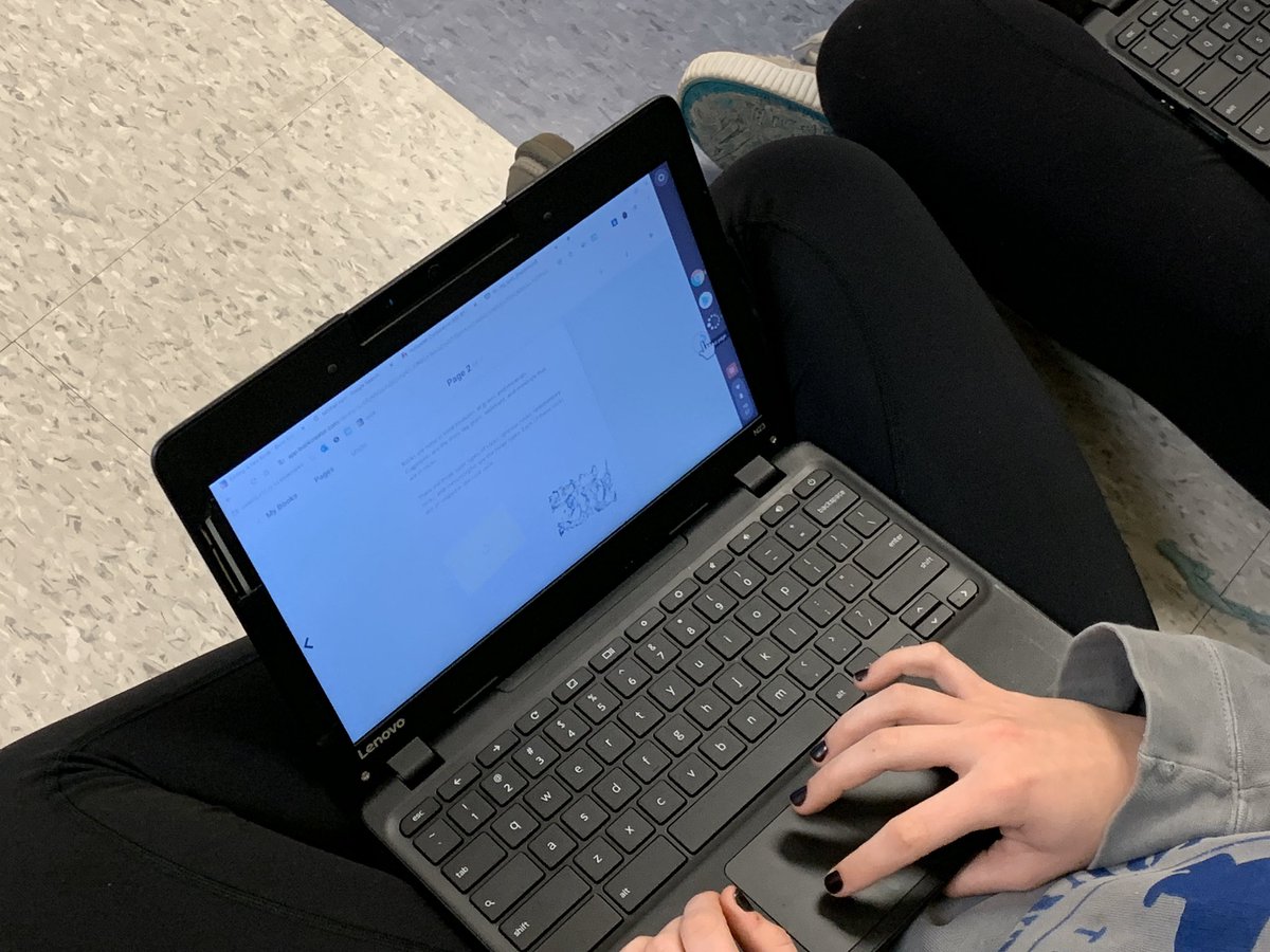 RCEMiddle's tweet photo. Mrs. Barker’s 8th graders use #BookCreator to write nonfiction books about types of rocks for 3rd graders #teamRCE🐾 #RCEscience🦠 #RCEwrites📝 https://t.co/84uwpB4siN