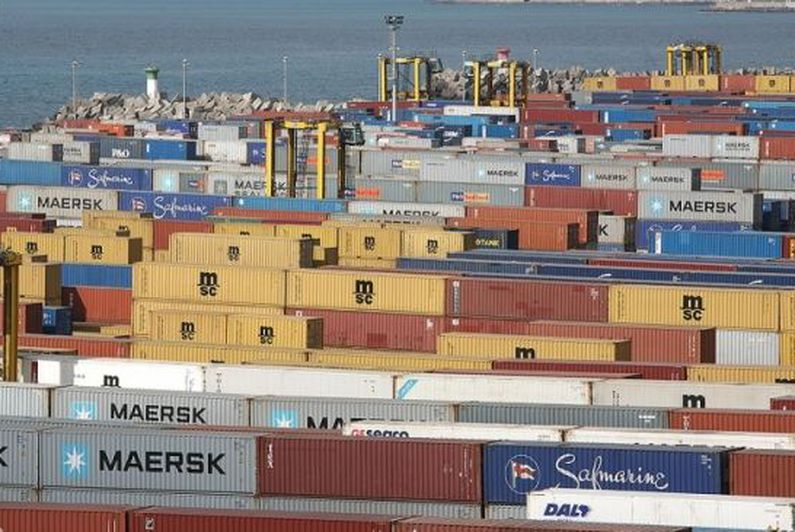Expedom_Reunion's tweet photo. Transport maritime : les normes évoluent et les prix augmentent
#Expedom a déjà anticipé depuis plusieurs mois sur ces normes (avec ses partenaires) afin de limiter l'impact #environnemental et optimiser l'impact #économique
@reunionla1ere
https://t.co/5DZ3vpCjSq https://t.co/ssPA3T8oGX