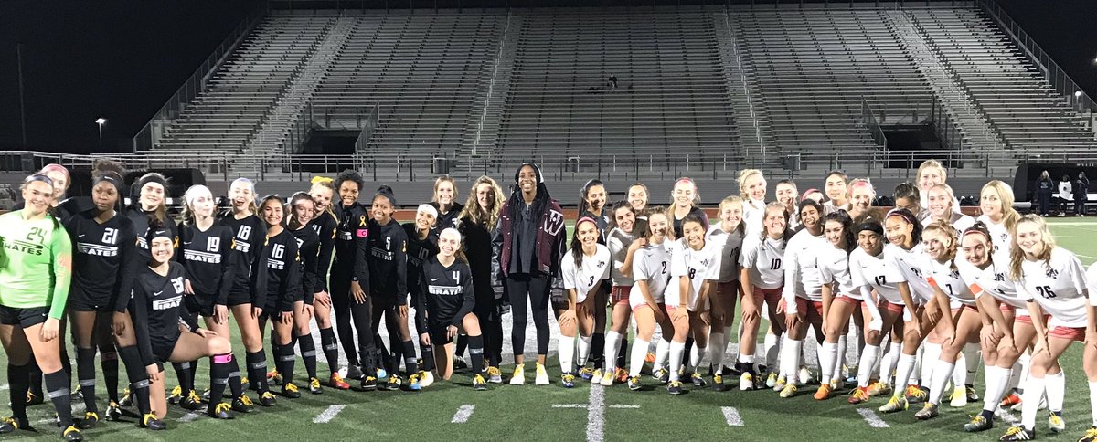 AHMOgirlsSoccer's tweet photo. Thank you ladies for coming together to honor @diwenij and to help give toward pediatric cancer research! Thank you @AHSEaglesSoccer for your support! #DJStrong #Go4theGoal #laceupforcancer #AHMOsoccer @Go4theGoal @WylieISD @ahmoprincipal https://t.co/7SFIAziP20