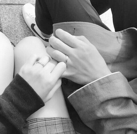 daggrys's tweet image. esse garoto lindo aqui com o sorriso mais perfeito do mundo é o amor da minha vida toda e eu não vivo mais sem ele, é isto. te amo muitão, meu ursinho 🥺❤️