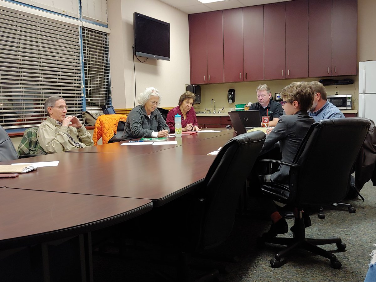 angmerenbloom's tweet photo. My 6th grader presenting her environmental improvement plan to the Liberty Tree Board. #lpsleads #heritagems https://t.co/UWHokDqWo0