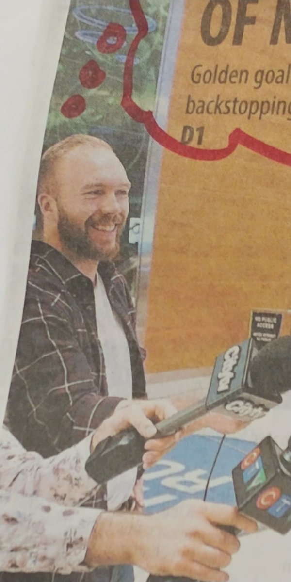 n_frew's tweet image. In journalism school, they never tell you about the occupational hazard of becoming a meme... #journalism #journolife #journalistproblems