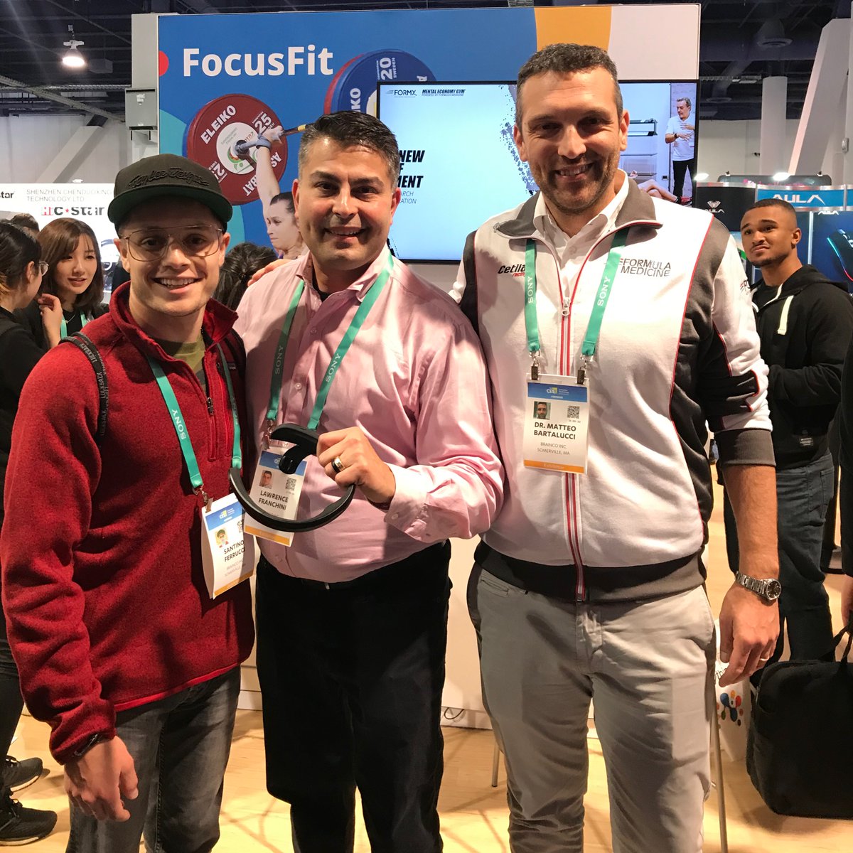 BrainCo_Tech's tweet image. Indy 500 rookie of the year @SantinoFerrucci dropped by to say hi our booth @CES this afternoon!