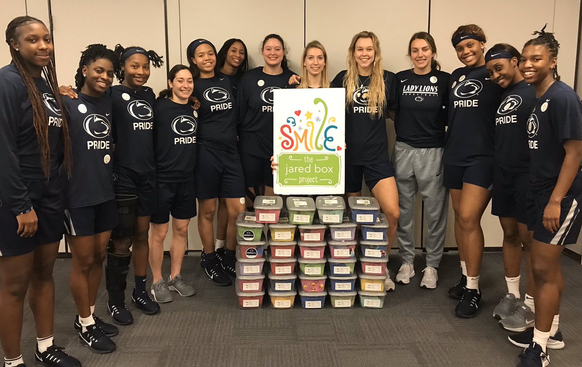JaredBoxProject's tweet photo. The Penn State Lady Lion Basketball team made Jared Boxes!They did such a great job putting together Jared Boxes and took time to create heartfelt notes for the children receiving their boxes. These ladies are awesome on and off the court. Thank you! #weare #jaredbox https://t.co/LYYz4yMpp6