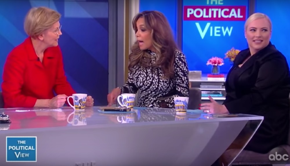 Elizabeth Warren wisely ignores Meghan McCain's attempts to interrupt her while explaining wealth tax trib.al/RhNp80Z