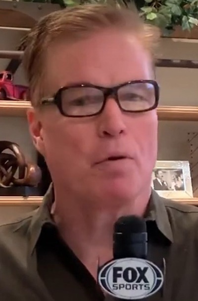 smithrichardg's tweet photo. Larry Murphy going for the Bubbles look! #detroitredwings #trailerparkboys https://t.co/EiWa5kYdBh