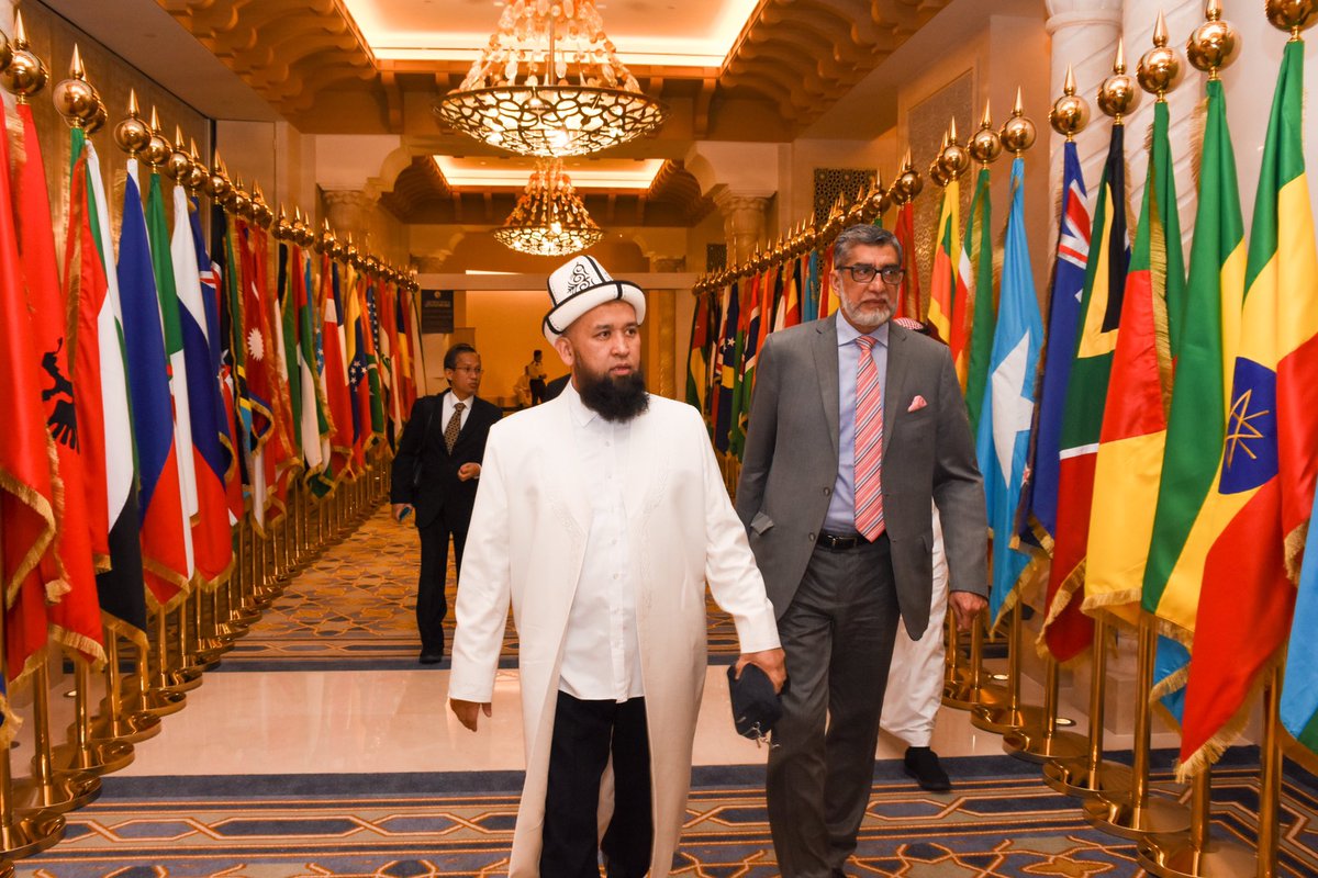 MWLOrg_en's tweet photo. HE Dr. #MohammadAlissa joins Muslim scholars from around the world at the #MuslimWorldLeague Supreme Council annual meeting in #Makkah. #CharterofMakkah https://t.co/biPe0DouFy