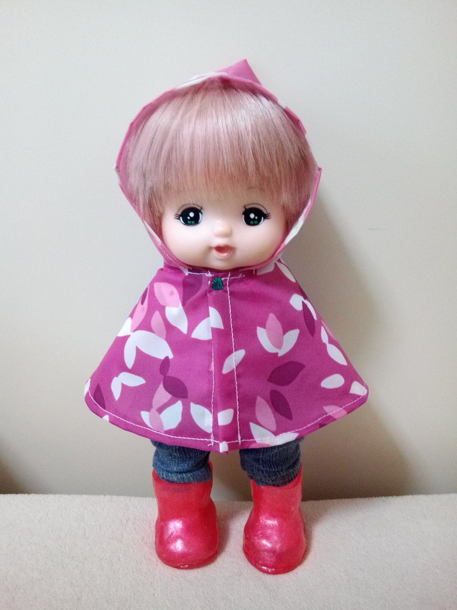 フジリス En Twitter メルちゃんの合羽 です ボタンを１つにすれば腕も動かせます 服は全部フジリスの手作りです 長靴も お湯丸 で作ってあります メルちゃん 手作り