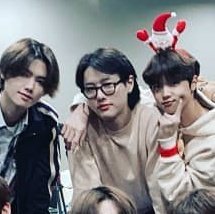 1uvyouryouth's tweet photo. 매니저님 인스타그램 https://t.co/G7sB84vnSJ