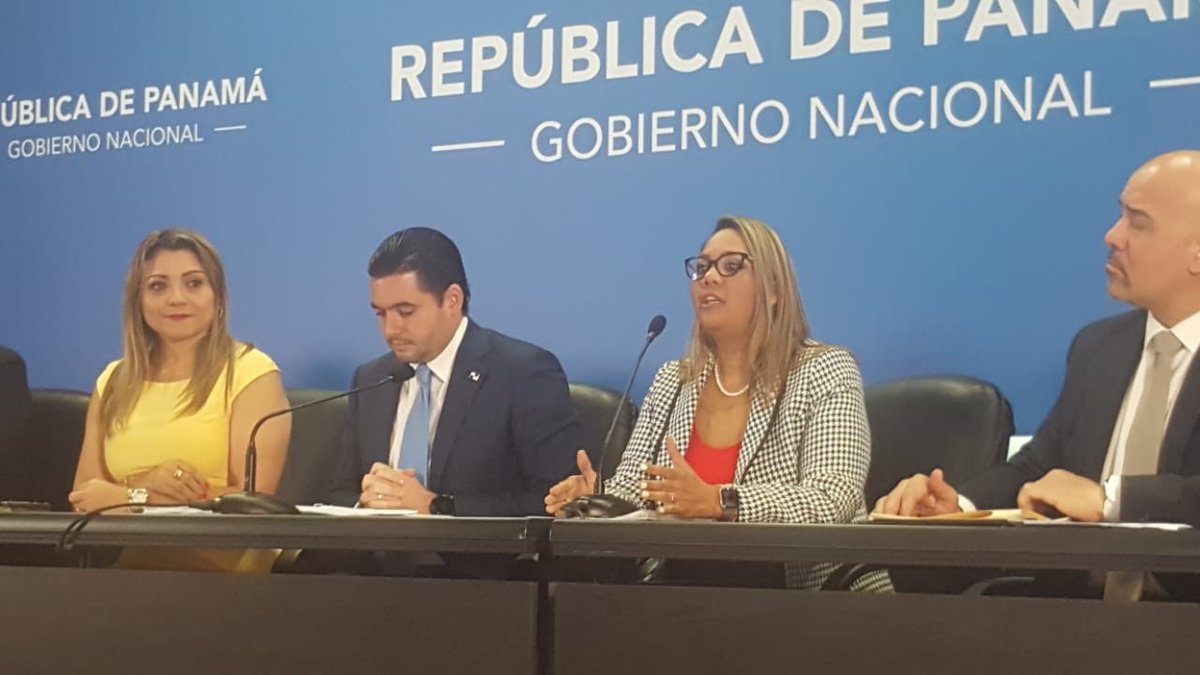 La hoja de ruta del #PENCYT 2019-2024 involucrará la creación de las Agendas de Investigación e Innovación Transformadoras que se desarrollarán en 10 fases a lo largo de 18 semanas, que potenciarán las ventajas competitivas de Panamá. #UnidosLoHacemos #TrabajandoporPanamá