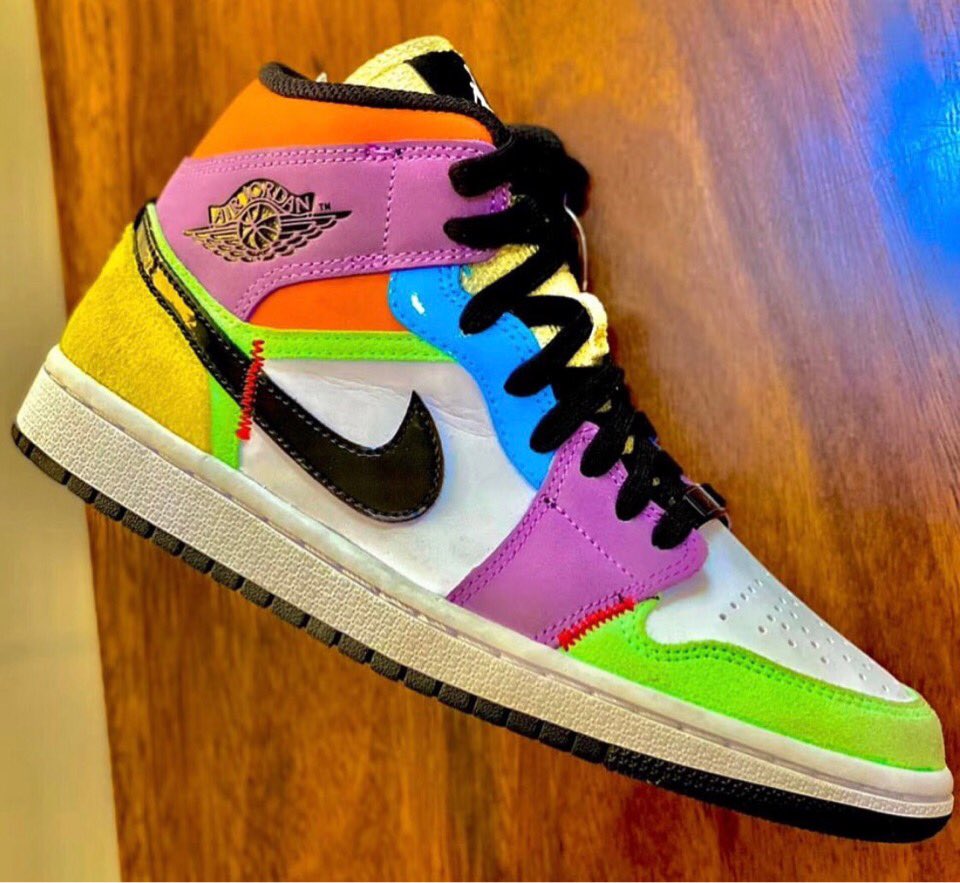 Nike】異なる素材と“Multicolor”を落とし込んだ新作Air Jordan 1 Mid