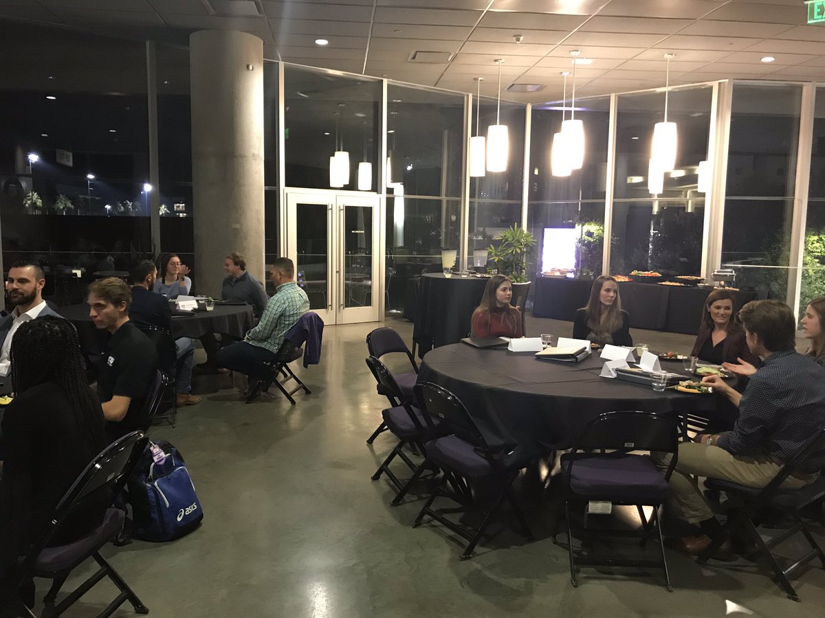 GCUSADvlpment's tweet photo. Thank you to @BannerTbird, @lululemon, @deferousa, @AmericanIncome, @GCUHonors, @EXOSsports and @gcu Colangelo College of Business faculty for your time and expertise at our @GCUSADvlpment BCLA Career Mentor Kick-Off! #LopesUp #LopesLearning https://t.co/NBqAAbdcFP