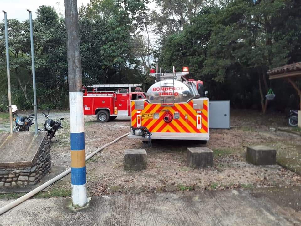 Se atiende incendio estructural en el colegio Promoción Social el cual por la rápida reacción de las unidades se logra liquidar causando sólo daños materiales en dos aulas del plantel. 
La emergencia es atendida por 9 unidades, un vehículo de ataque rápido y un vehiculo cisterna.