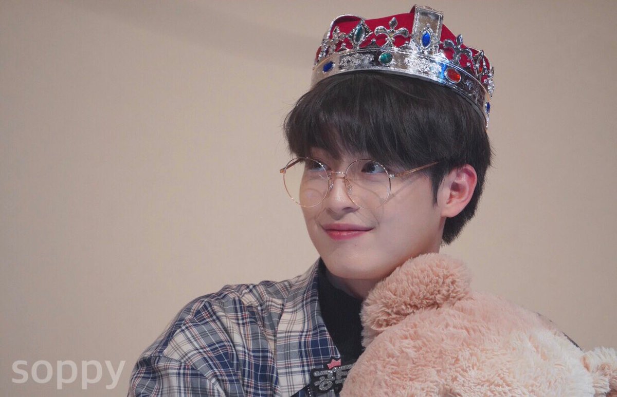 ____spy's tweet photo. 200104 
🐻👑♥️

#준섭 #신준섭 #배우신준섭 #ShinJunSeop https://t.co/xv0GhuHO8h