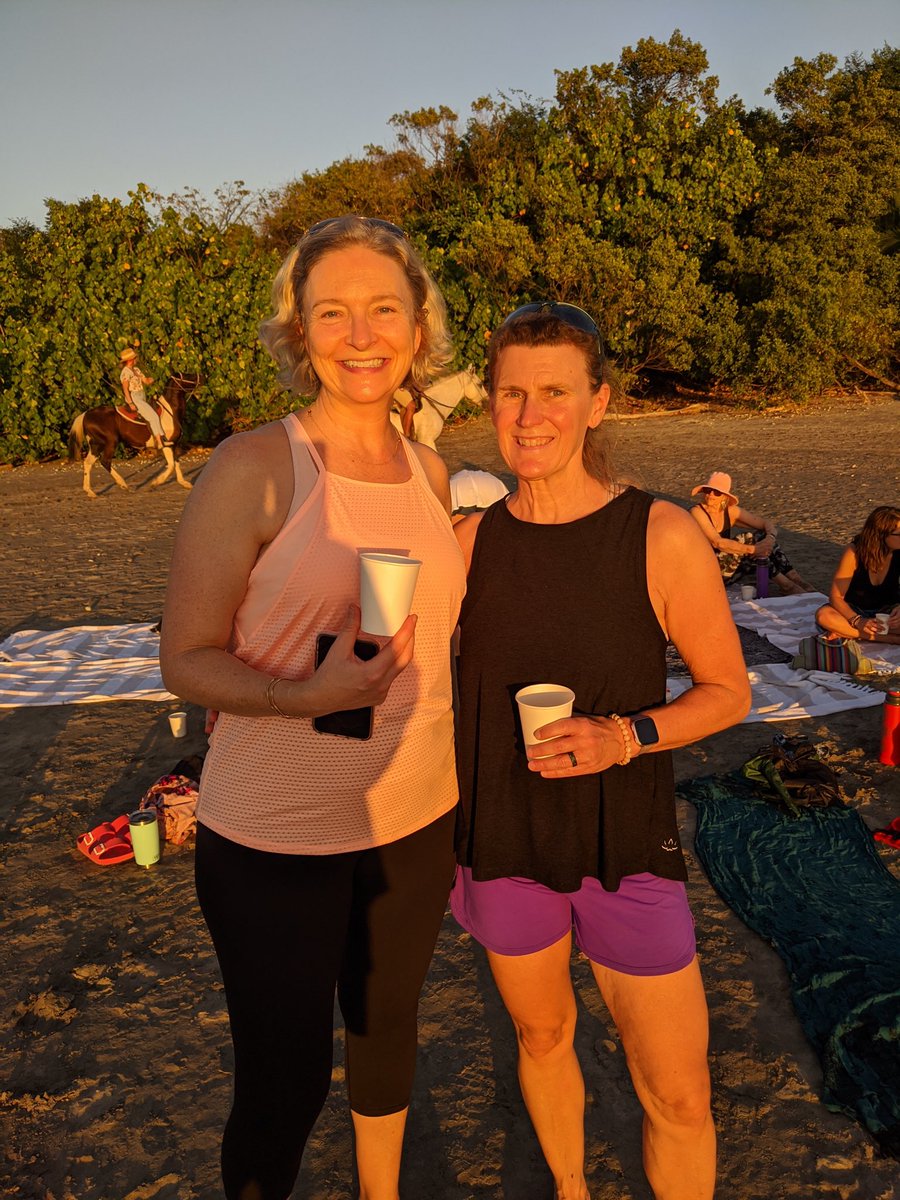 jenniferwfawcet's tweet photo. When colleagues become good friends, and you travel to cool places to rejuvenate and connect. #retreat #yoga #empathy #CostaRica #purejoy https://t.co/CIYl8r0qYb