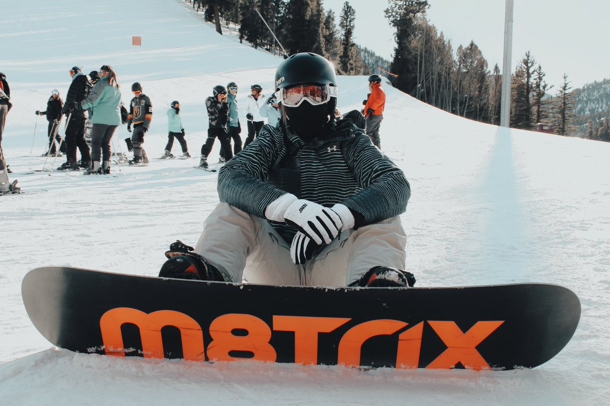 izzyh14's tweet photo. a couple of shawn white wannabes https://t.co/2IyXHwsnFn
