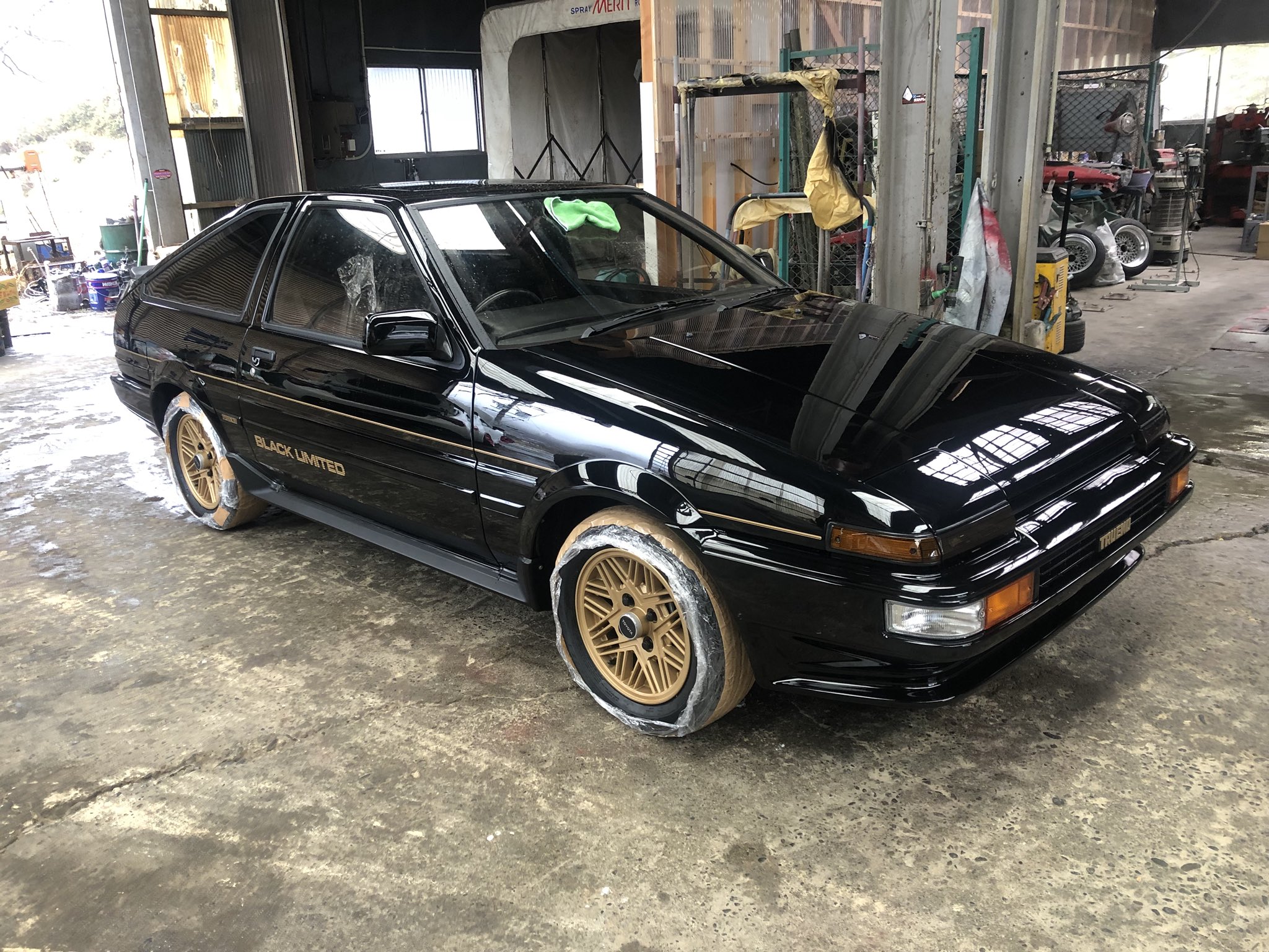 小泉商会 V Twitter オートサロンで ブラックリミテッド 展示します 小泉商会 Ae86ブラックリミテッド トヨタ