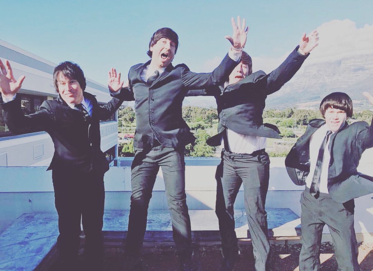 BeatlemaniaTour's tweet photo. Happy New Year world! Here's to another fantastic decade of the greatest music alive 🎶 #thebeatles 🎶 Arms up if you agree...

#beatlemaniaontour https://t.co/leuvupEcds