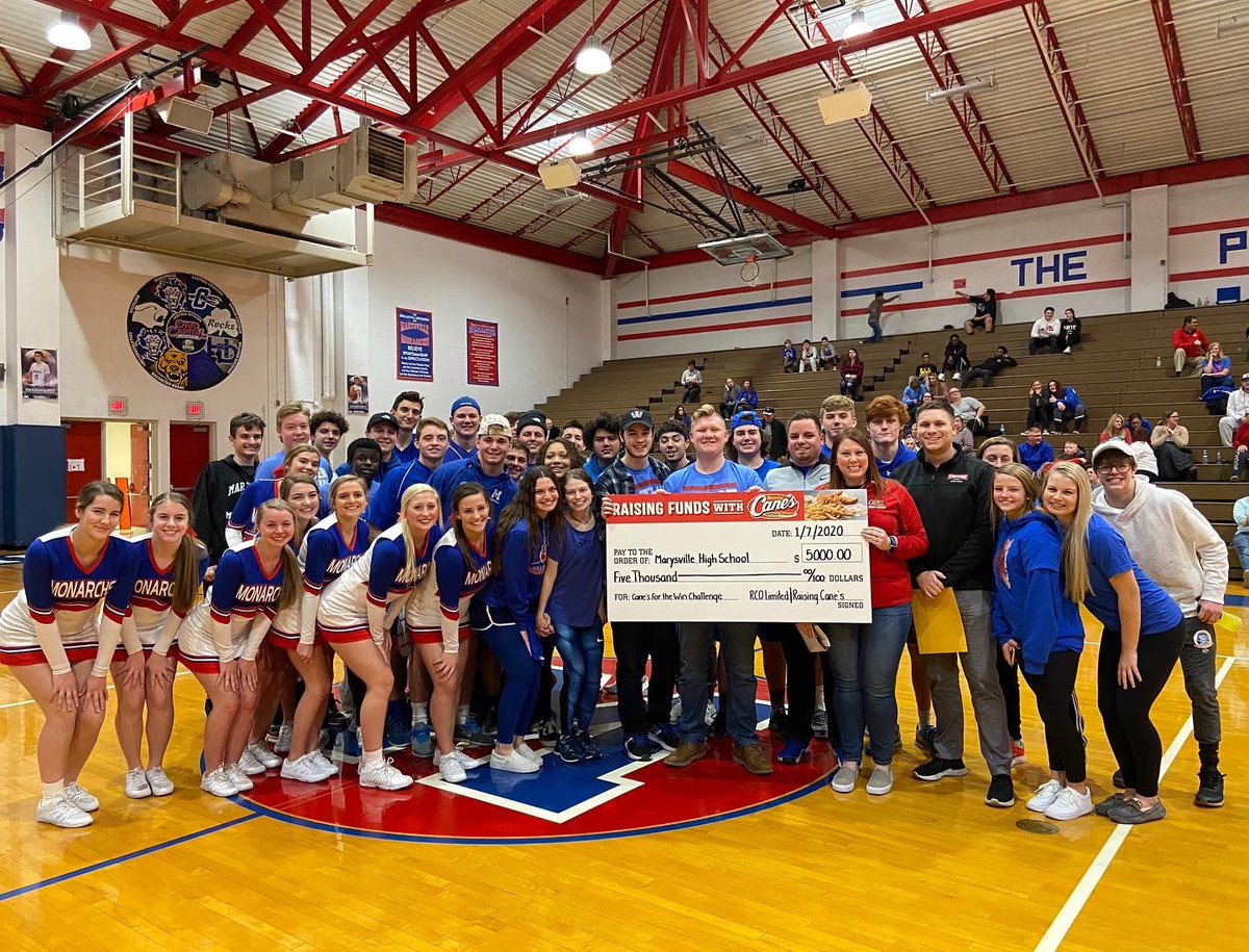 MHSMonarchsAD's tweet photo. Winner! Winner! Chicken Dinner!  🍗💰

@PitMonarch2019 brought it this fall and earned the right to be called the best student section in Central Ohio!

@971thefan @Raising_Canes @DianeMankins @ThomasRCochran @KenChaffin @Jerry_Snodgrass 

#CanesForTheWin #PTBM #BeTheBenchmark https://t.co/C6FI61P2vl