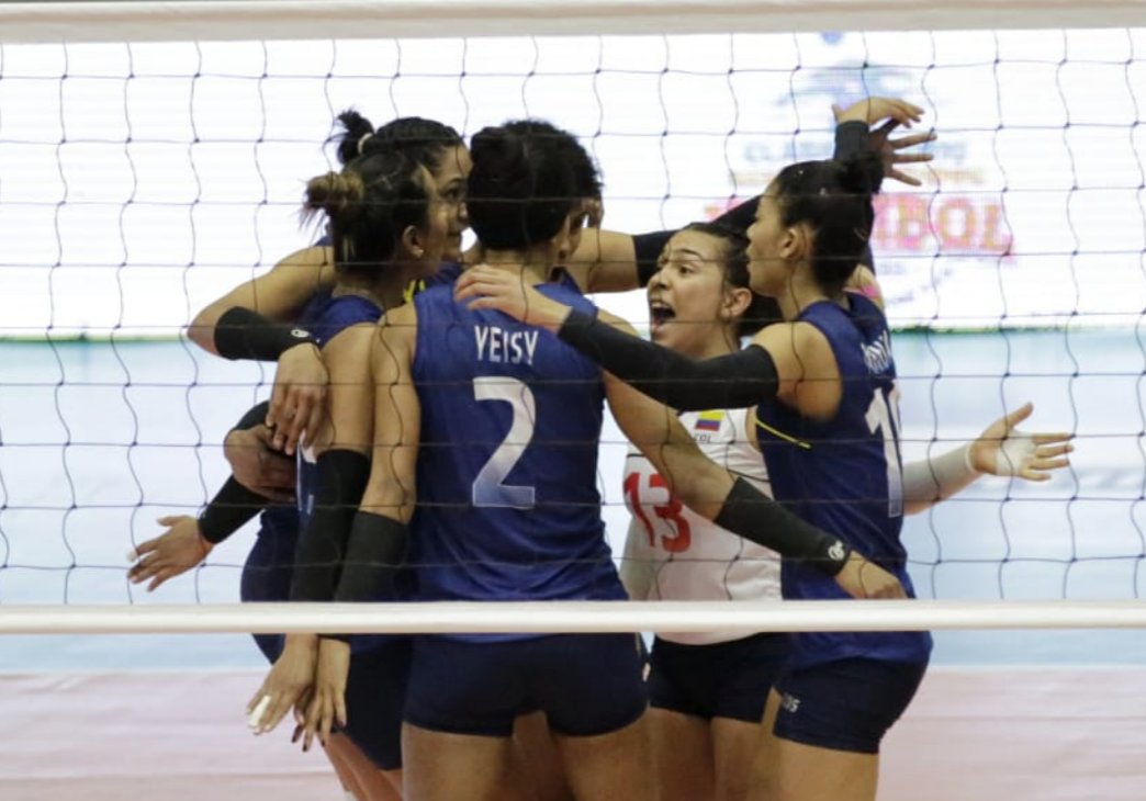 DeportesEE's tweet photo. Colombia empezó con victoria su camino en el preolímpico de voleibol.

Ilusión olímpica: https://t.co/4NY1gxOZeo https://t.co/yKA0SrLnQX