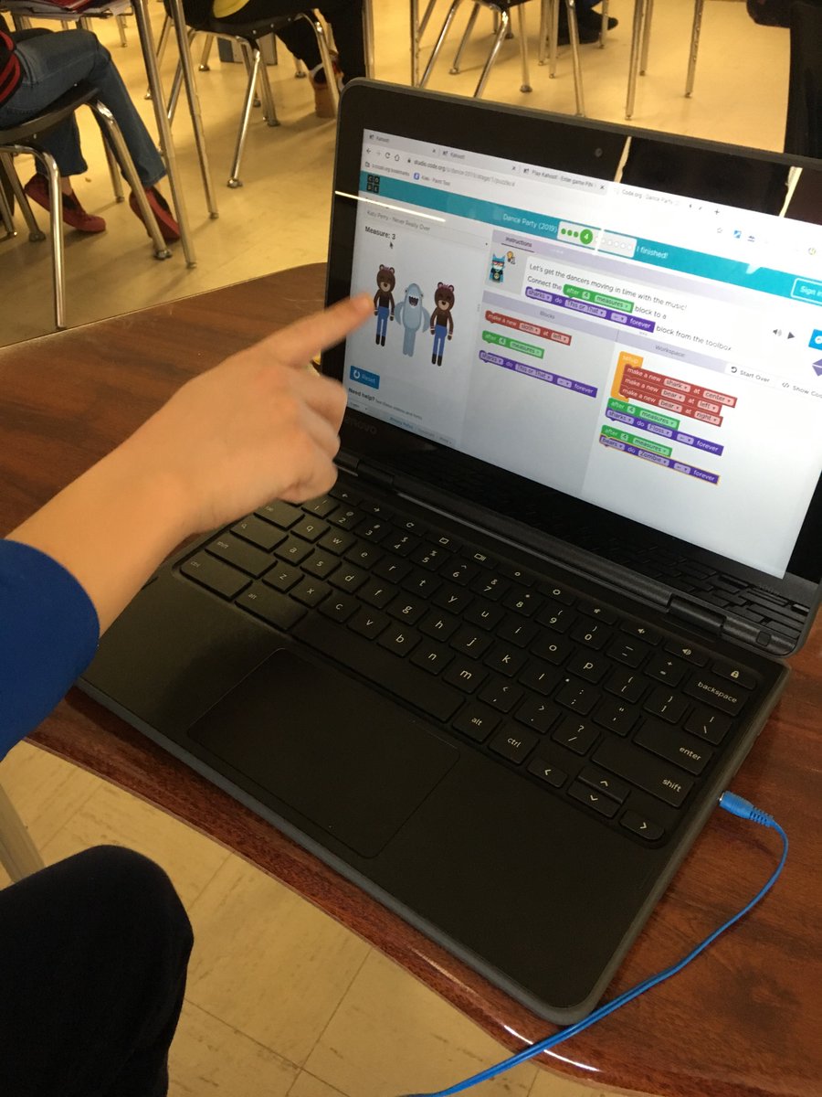 J_cspad's tweet image. We participated in the #hourofcode2019 before the vacation break! I loved seeing all the dance parties. 🧡🖤#teamspadsquad